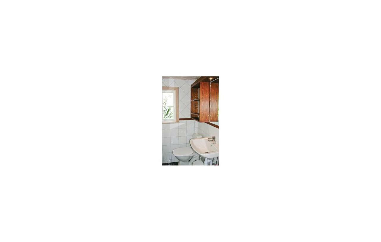 3 Bedroom Cozy Home In Amal Torpane Bagian luar foto